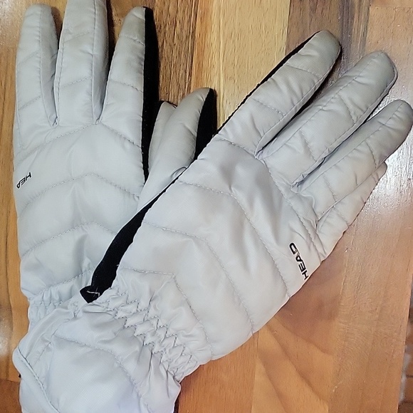 Fleece lined, windproof gloves by head. Size Small - Picture 1 of 4